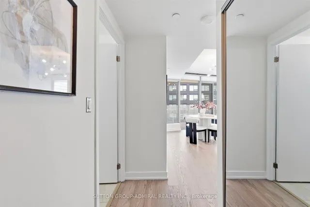11 Wellesley St #3411, Toronto 2