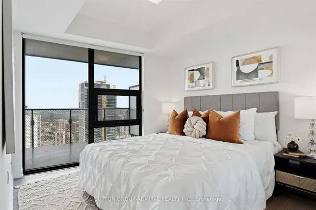 11 Wellesley St #3411, Toronto 3