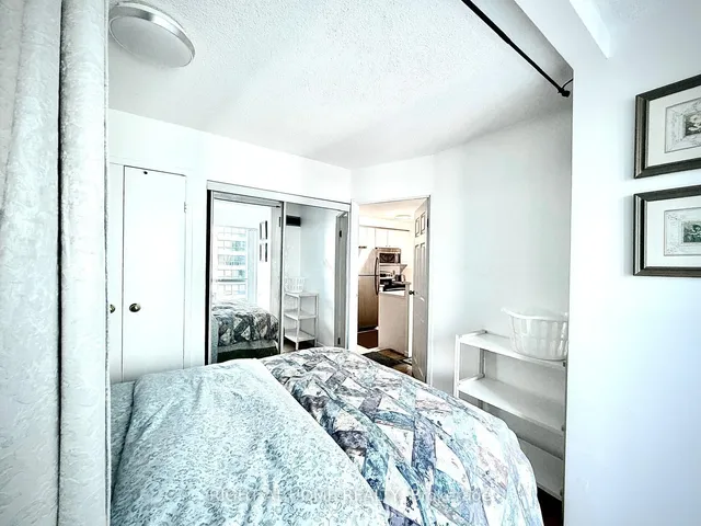 10 Queens Quay #1712, Toronto 5