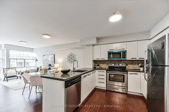 11 St Joseph St #713, Toronto 2