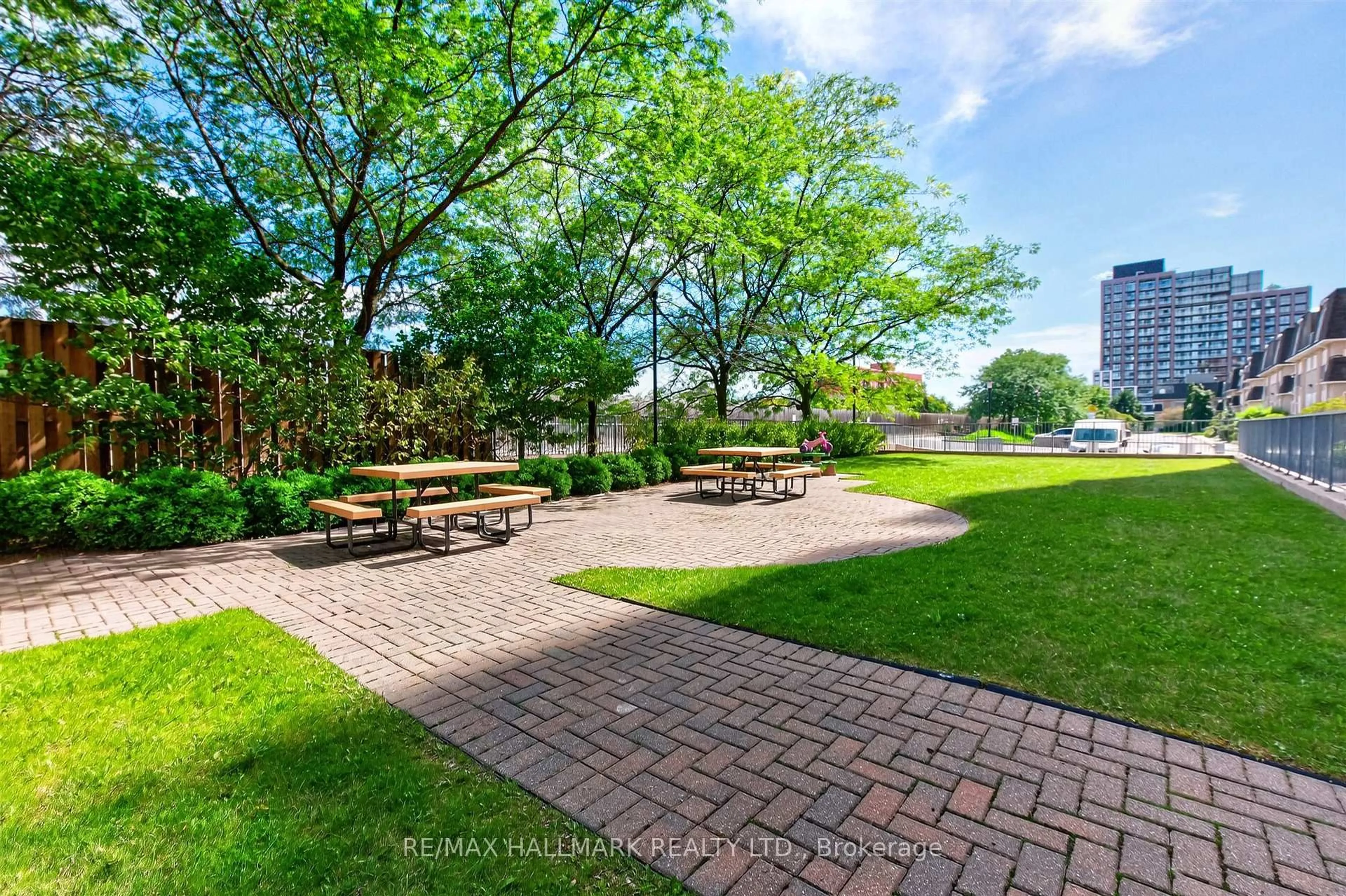 trreb/IMG-C13804648_00fc32ed-e086-4dd4-b361-d799cc3ae530-l.jpg