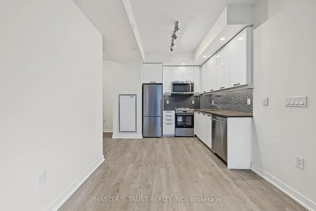 99 John St #1104, Toronto 4