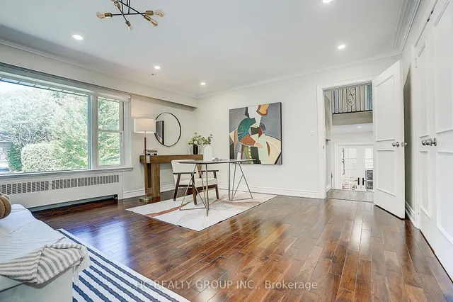 19 Lower Links Rd, Toronto