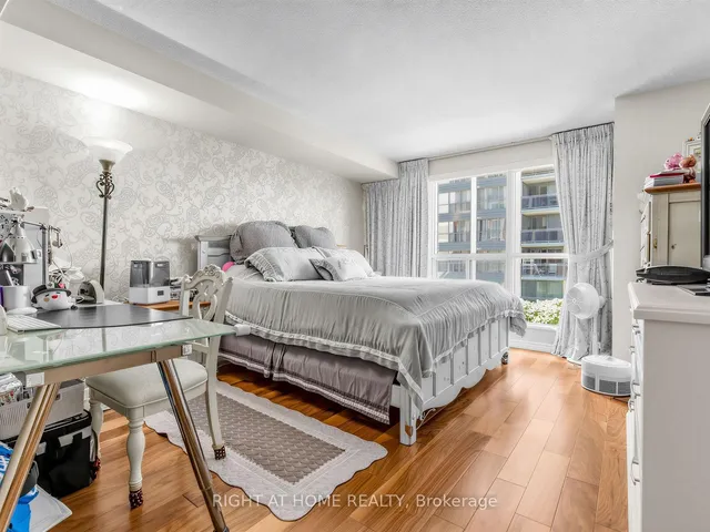 28 Hollywood Ave #511, Toronto 5