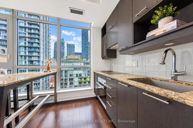 199 Richmond St #1404, Toronto 5