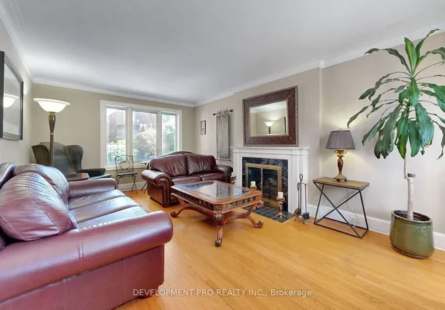 534 Deloraine Ave, Toronto 4