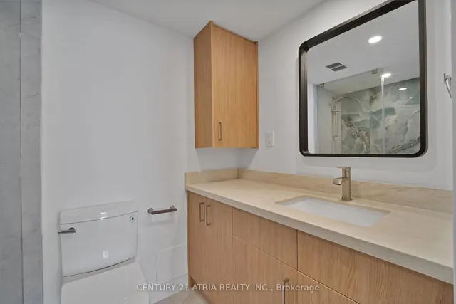 33 Harbour Sq #1004, Toronto 3