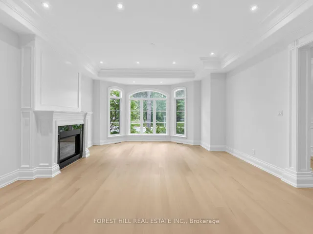 1B Carluke Cres, Toronto 4