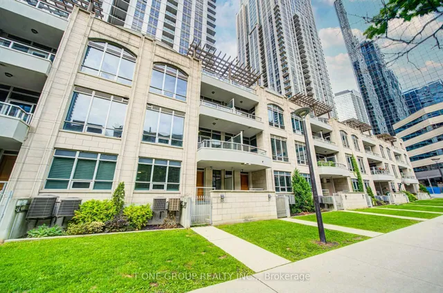 761 Bay St #TH 8, Toronto 4