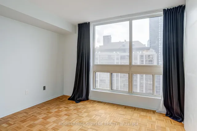 5 Kenneth Ave #1804, Toronto 5