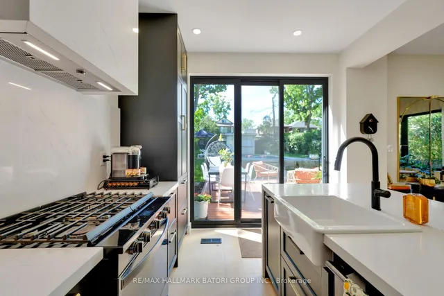 255 Blythwood Rd, Toronto 5