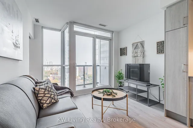 77 Mutual St #2110, Toronto 5