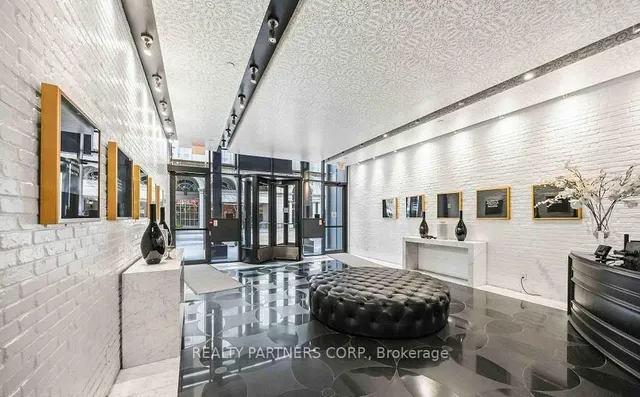 38 The Esplanade Ave #419, Toronto 4