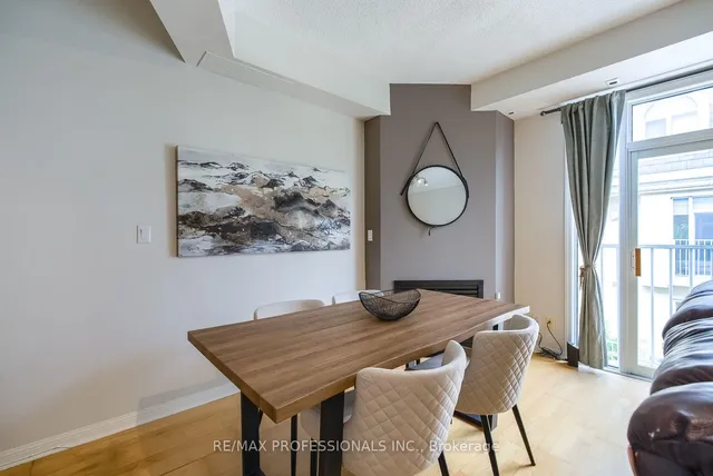 32 Stadium Rd #327, Toronto 4