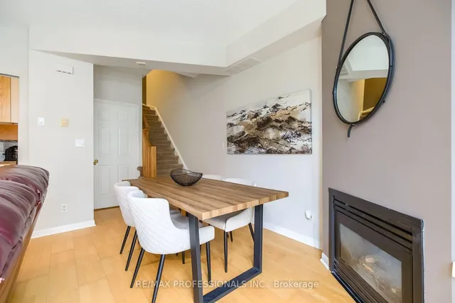32 Stadium Rd #327, Toronto 5