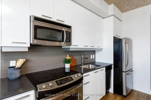 2 Gladstone Ave #703, Toronto 4