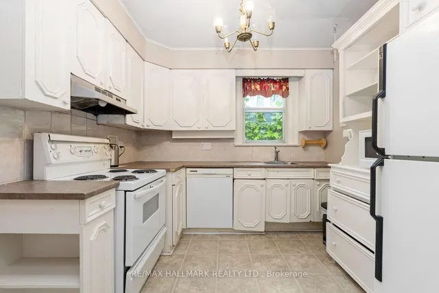 48 Chatsworth Dr, Toronto 5