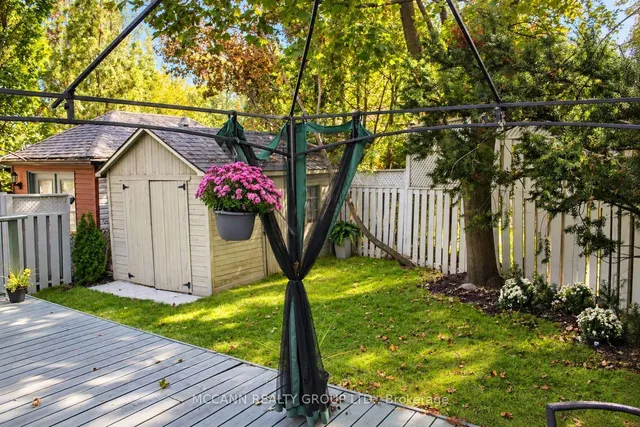 111 Chudleigh Ave, Toronto 5