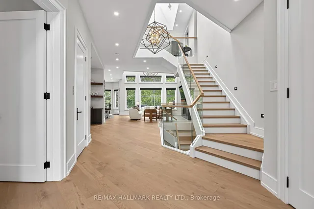 31 Bradgate Rd, Toronto 5