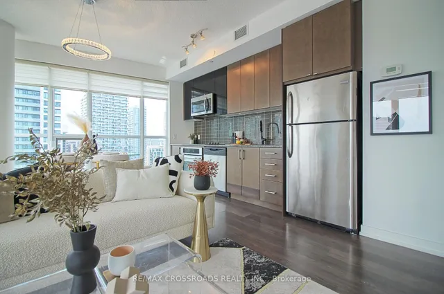 89 Dunfield Ave #2202, Toronto 3
