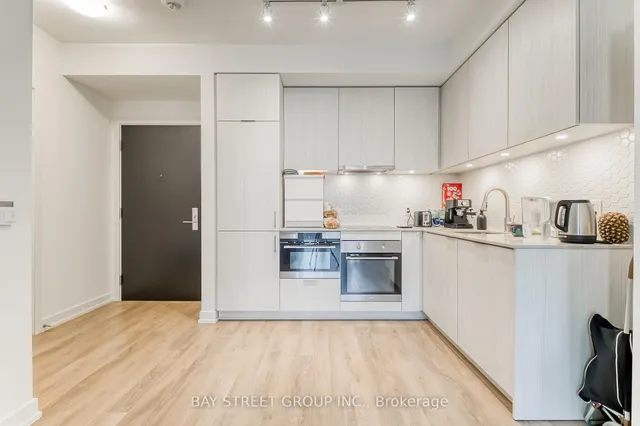 158 FRONT St #210, Toronto 3