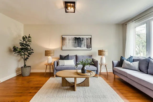 32 Wigan Cres, Toronto 5