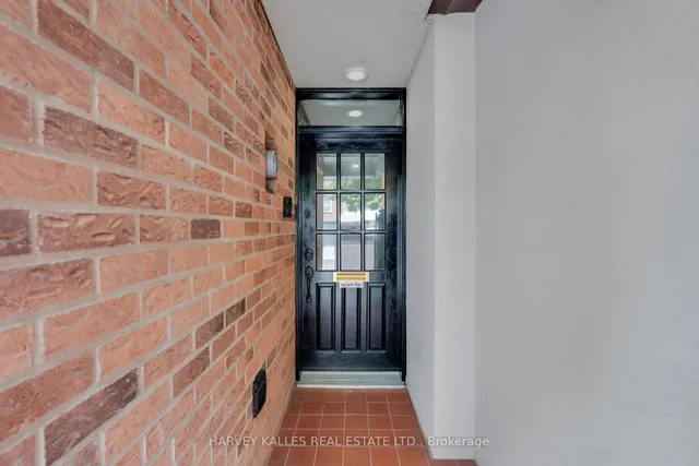 49 Granby St, Toronto 3