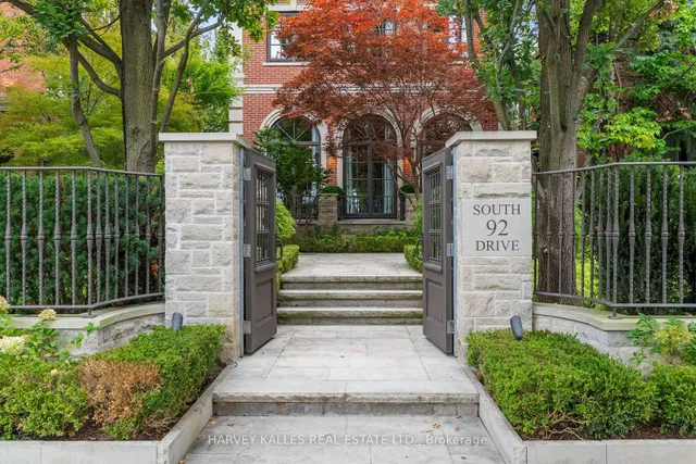 92 South Dr, Toronto 2