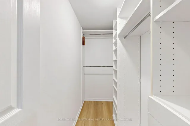 18 Hollywood Ave #303, Toronto 5