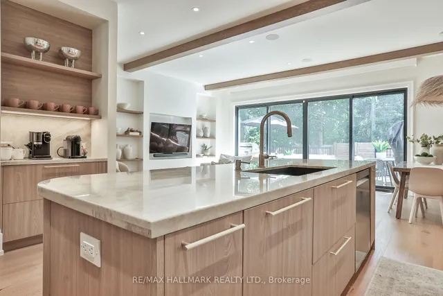 215 Ava Rd, Toronto