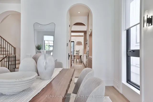 215 Ava Rd, Toronto 5