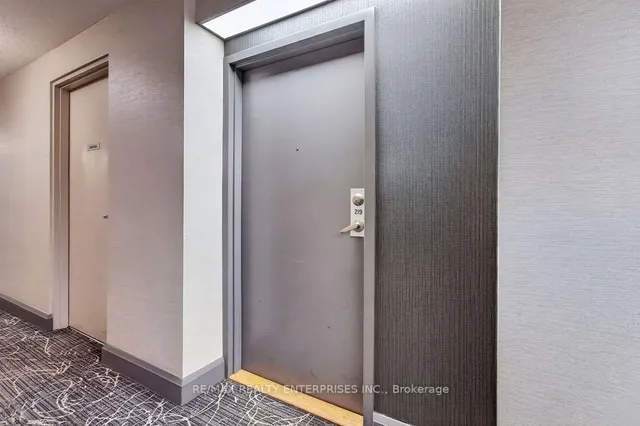 1000 King St #219, Toronto 3