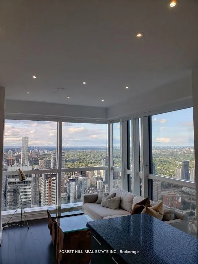 388 Yonge St #7401, Toronto 4