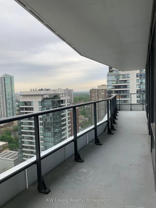 85 Wood St #3211, Toronto 3