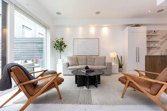 248 Manning Ave, Toronto 5
