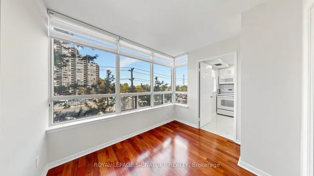7 Bishop Ave #411, Toronto 2