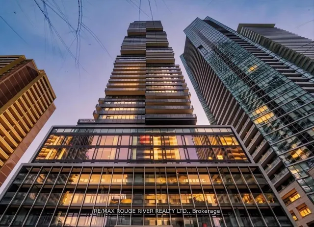 55 Charles St #3808, Toronto 3