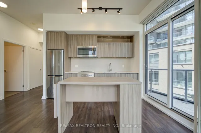 50 Forest Manor Rd #311, Toronto 4