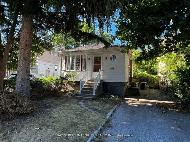 204 Greenfield Ave, Toronto 2