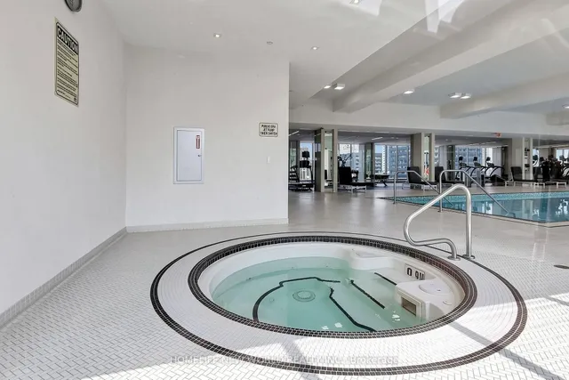 11 Bogert Ave #902, Toronto 5