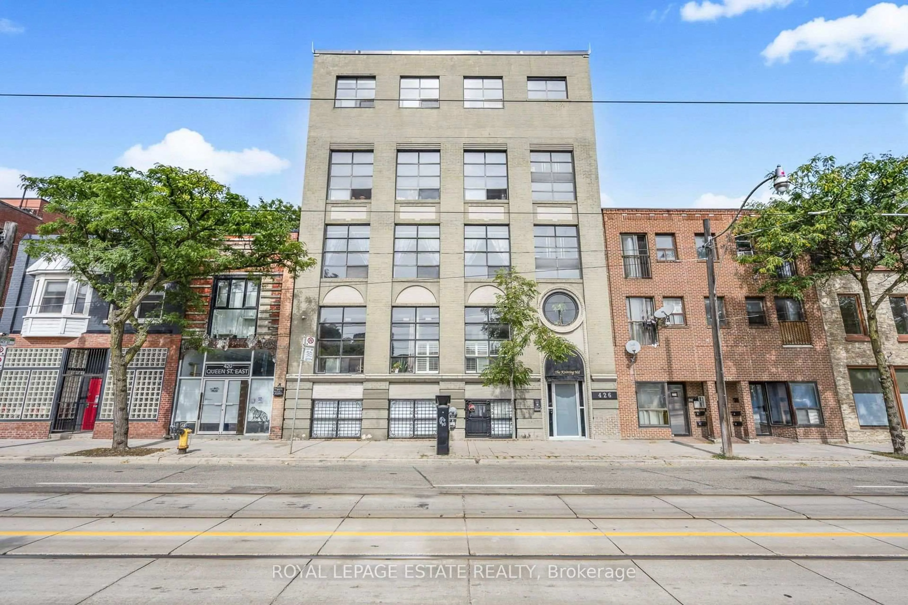 trreb/IMG-C13820212_c69be734-c268-4c27-80d1-6586cebb4278-l.jpg