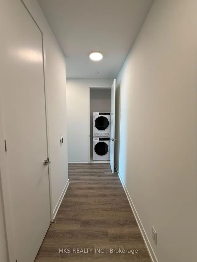 180 Front St #2503, Toronto 2