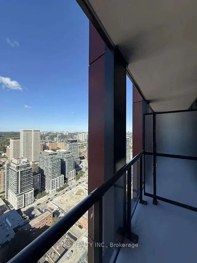 180 Front St #4115, Toronto 3
