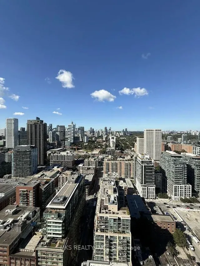 180 Front St #4115, Toronto 5