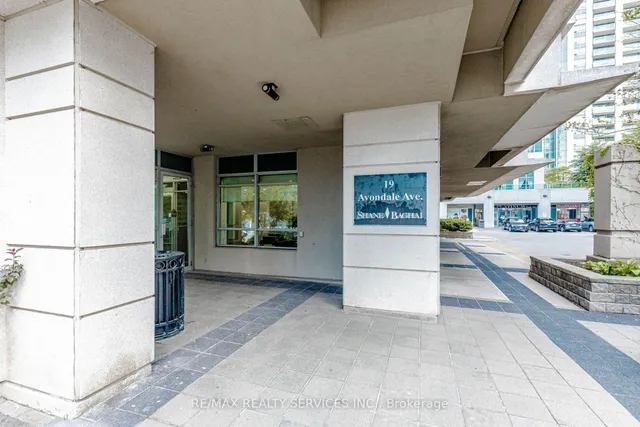 19 Avondale Ave #208, Toronto 4
