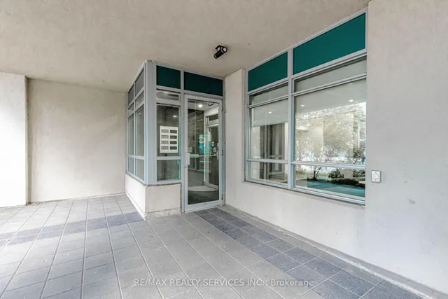19 Avondale Ave #208, Toronto 5