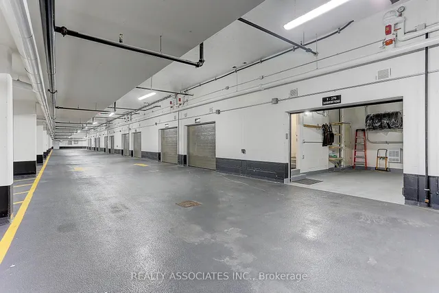 270 Davenport Rd #TH3, Toronto 4
