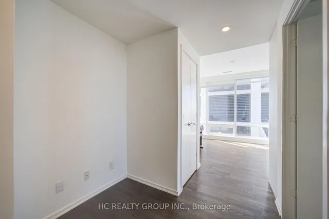 1 Bloor St #6209, Toronto 4