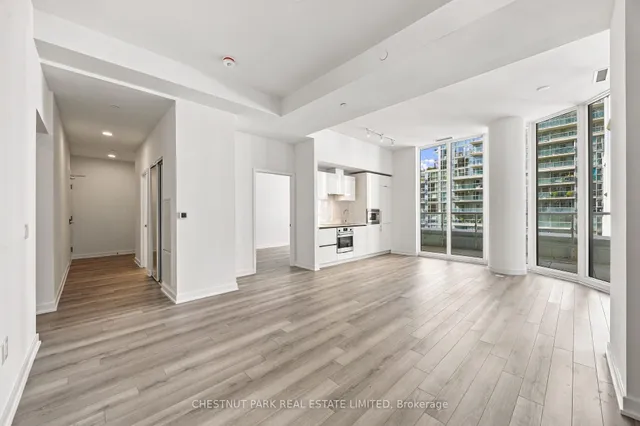 230 Simcoe St #625, Toronto 3