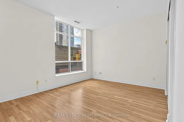 168 King St #302, Toronto 4
